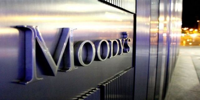 Italia: Moody's rivede stime di crescita, per BTp futuro incerto